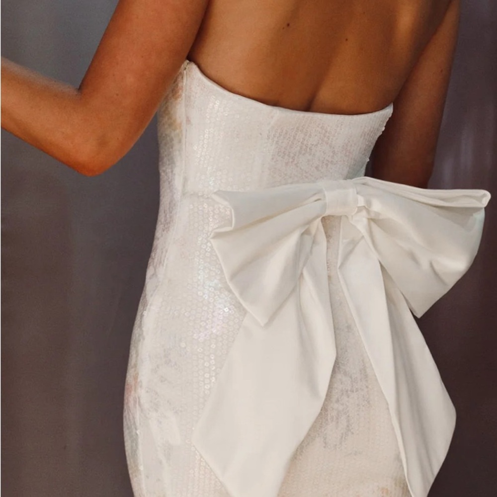 Bow White Sequin Mini Dress - Selfie Leslie - New with Tags - Perfect for bride